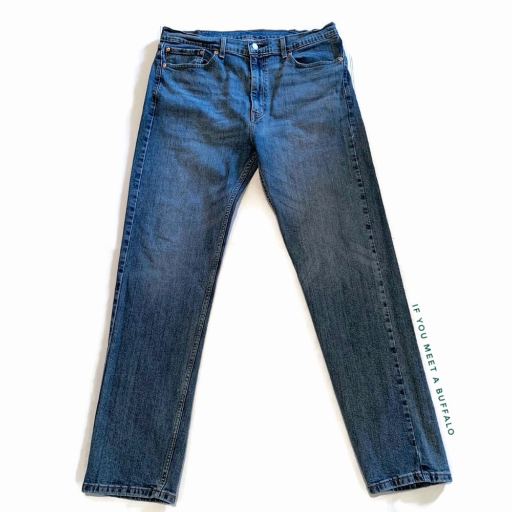 Levi’s 505 Men’s 38x33 Regular Fit Straight Leg Medium Stonewash Distressed Jean